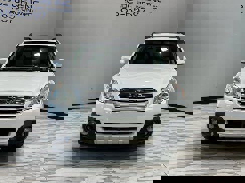Used 2013 Subaru Outback 2.5i Limited w/ Moonroof Pkg image 4
