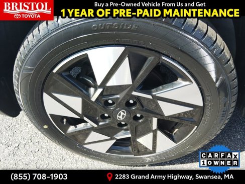 Used 2025 Hyundai Kona SEL image 12