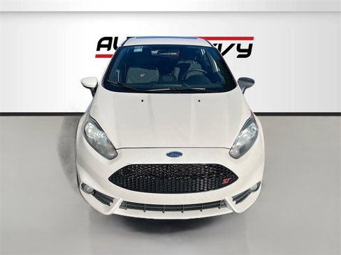 Used 2017 Ford Fiesta ST image 2