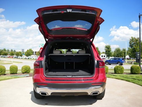 Certified 2021 Mercedes-Benz GLB 250 4MATIC w/ Premium Package image 16