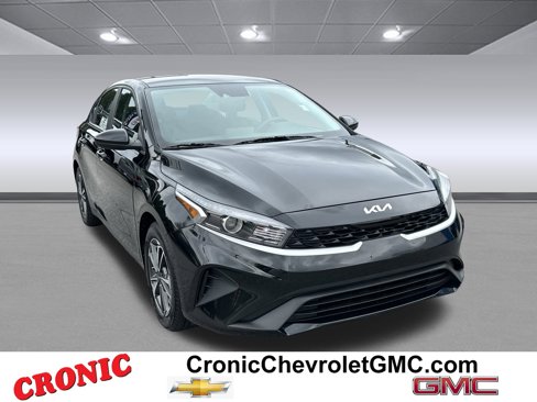 Used 2023 Kia Forte LXS image 1