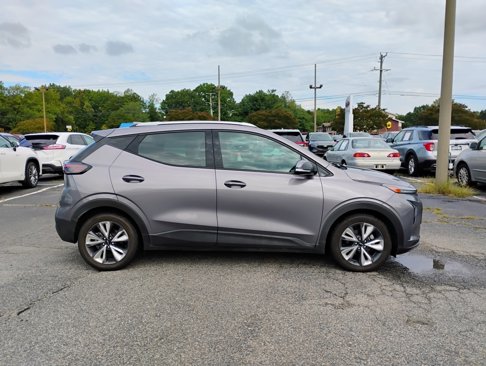 Used 2023 Chevrolet Bolt EUV LT w/ Convenience Package image 2