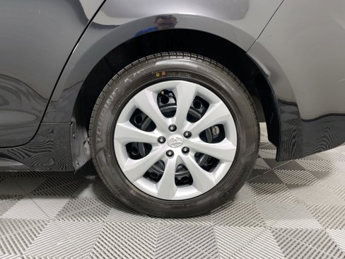 Used 2023 Toyota Corolla LE image 18