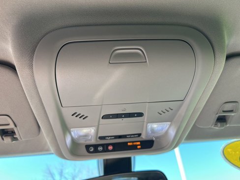 Used 2018 Chevrolet Equinox LT image 13
