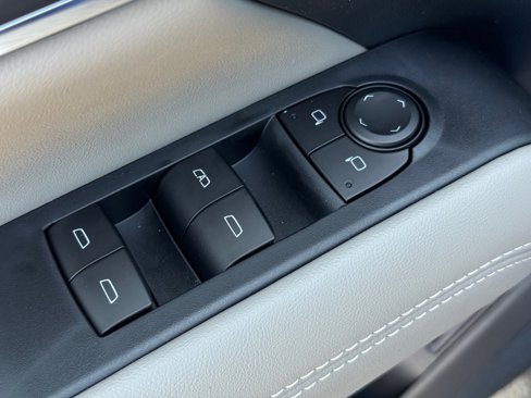 New 2026 GMC Terrain Elevation w/ Elevation Premium Package image 8
