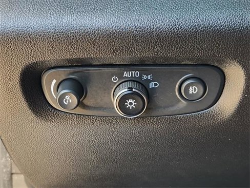 Used 2018 Chevrolet Traverse LT image 21