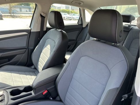New 2025 Volkswagen Jetta SE image 10