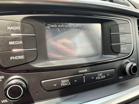 Used 2018 Kia Sorento LX image 18