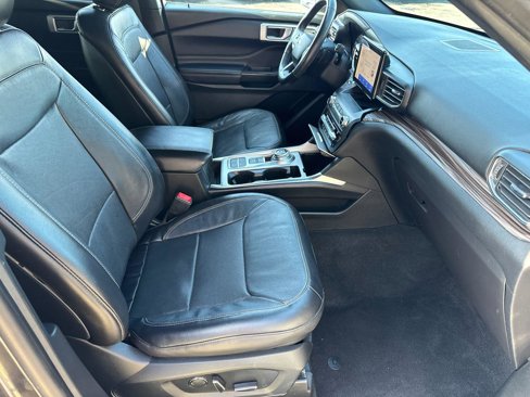 Used 2020 Ford Explorer Limited w/ Class III Trailer Tow Package image 18