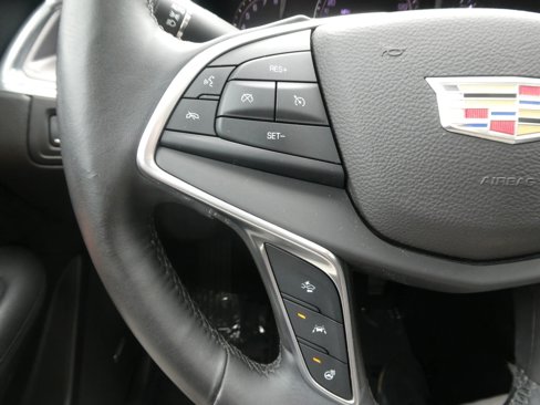 Used 2017 Cadillac XT5 Luxury w/ Driver Awareness Package image 17