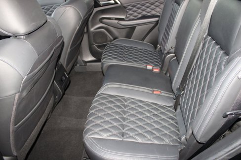 Used 2022 Mitsubishi Outlander SEL image 29