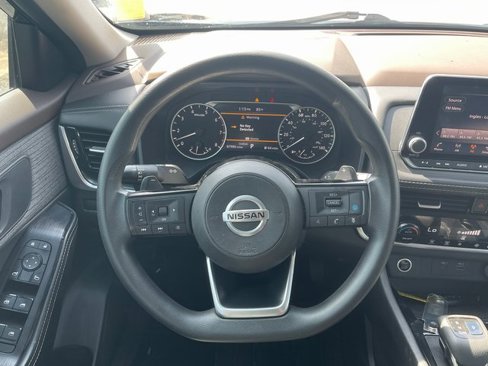 Used 2021 Nissan Rogue SV image 10