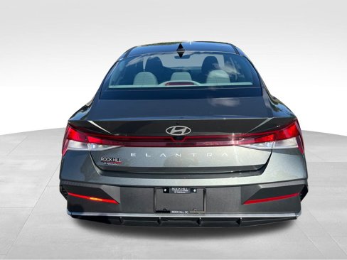 Used 2024 Hyundai Elantra SEL image 6