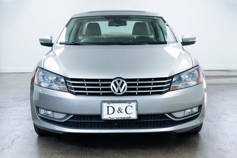 Used 2014 Volkswagen Passat TDI SEL Premium image 2
