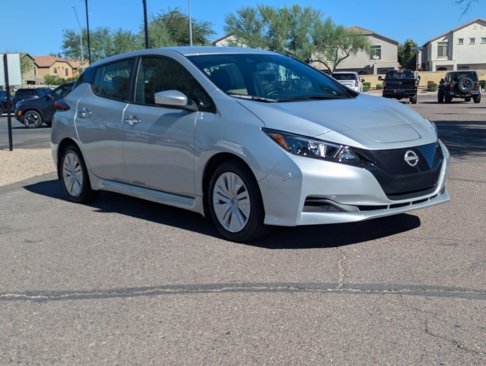Used 2023 Nissan Leaf S image 33