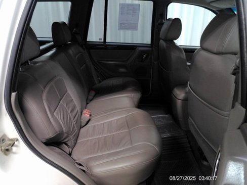 Used 2001 Jeep Grand Cherokee Limited image 22