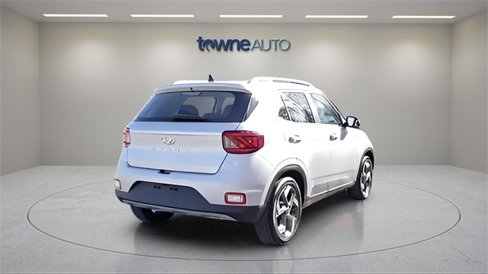 Used 2022 Hyundai Venue SEL image 11