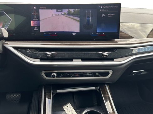 Used 2023 BMW X7 xDrive40i image 29