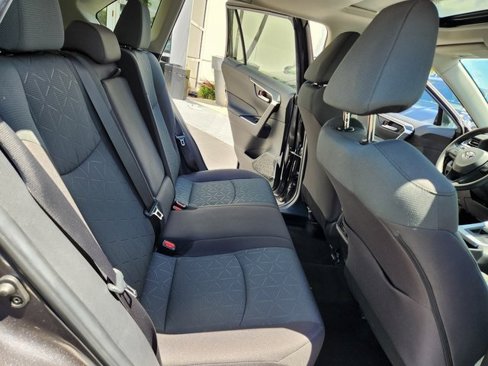 Used 2023 Toyota RAV4 XLE image 19