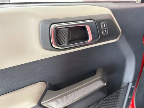 Used 2022 Ford Bronco Wildtrak image 12