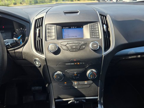 Used 2019 Ford Edge SE image 15