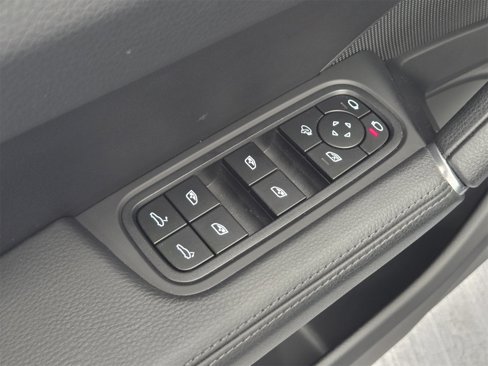 Certified 2023 Porsche Cayenne image 15