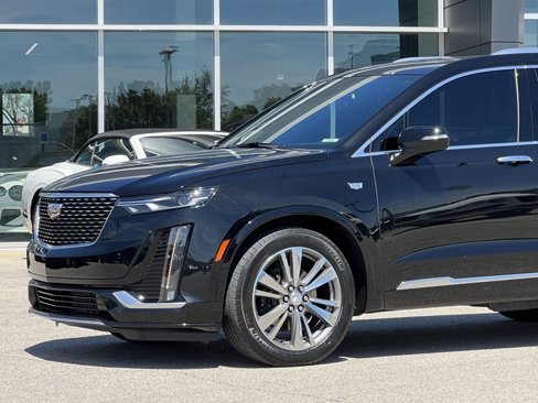 Used 2021 Cadillac XT6 Premium Luxury w/ LPO, Floor Liner Package image 10