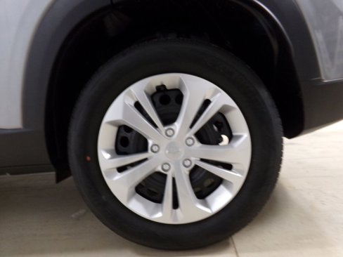 New 2025 Chevrolet Trax LS image 30