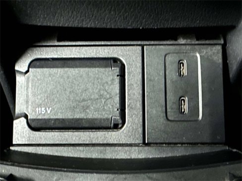 Used 2022 Mercedes-Benz GLB 250 4MATIC image 14