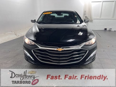 Used 2023 Chevrolet Malibu LT image 2