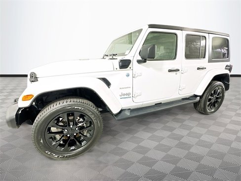 Certified 2021 Jeep Wrangler Unlimited Sahara w/ Cold Weather Group image 4