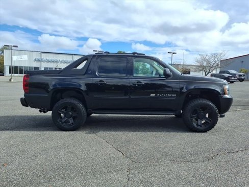 Used 2012 Chevrolet Avalanche LT image 3