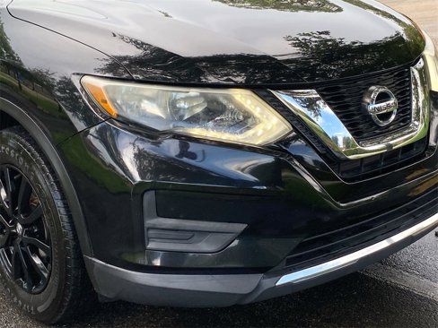 Used 2017 Nissan Rogue SV w/ Midnight Edition Package image 18