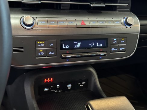 Used 2024 Hyundai Kona SEL image 13