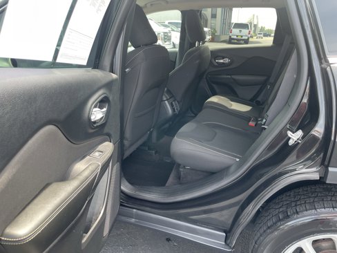 Used 2016 Jeep Cherokee Latitude image 26