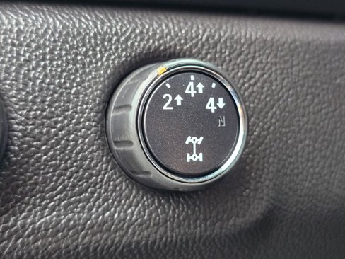 Used 2016 Chevrolet Colorado LT w/ Midnight Edition image 6