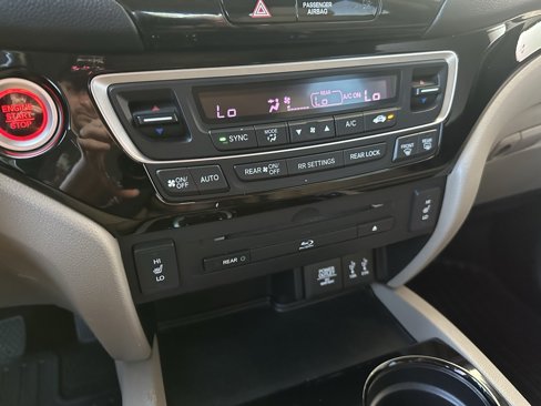 Used 2016 Honda Pilot Touring image 26