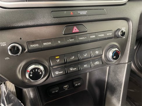 Certified 2020 Kia Sportage LX image 9