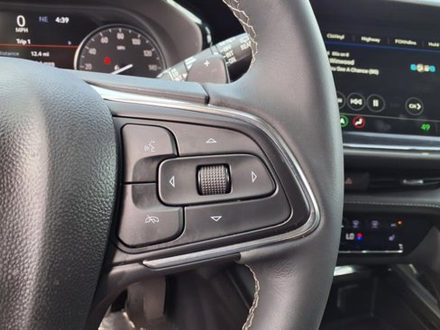 Used 2022 Buick Envision Essence w/ Technology Package I image 28