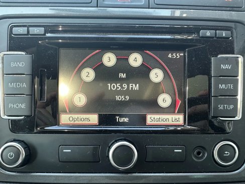 Used 2014 Volkswagen Tiguan SEL image 19