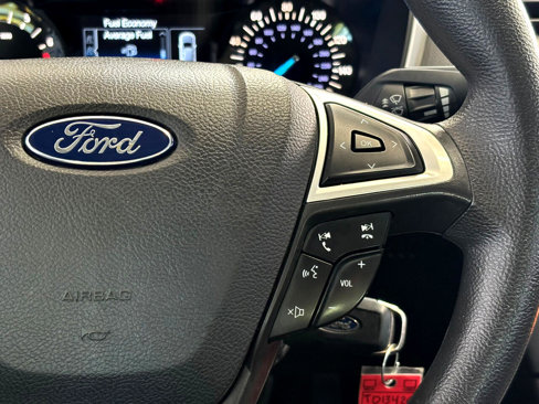 Used 2016 Ford Fusion SE image 25