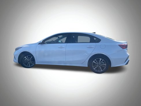 Used 2023 Kia Forte LXS image 8
