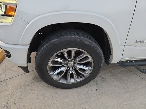 Used 2019 RAM 1500 Laramie w/ Sport Appearance Package image 10