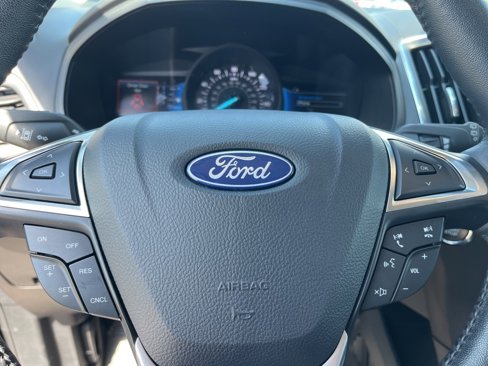 Used 2024 Ford Edge Titanium image 18