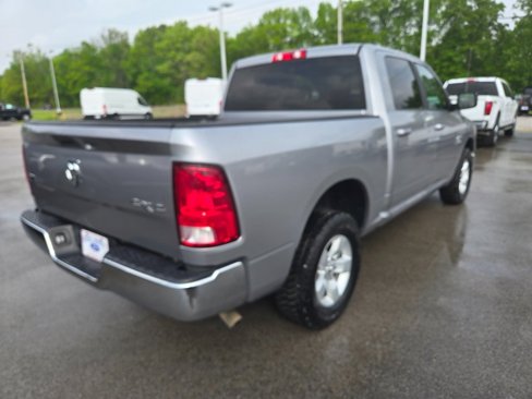 Used 2021 RAM 1500 Classic SLT image 4