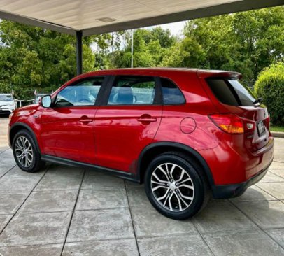 Used 2016 Mitsubishi Outlander Sport ES image 2