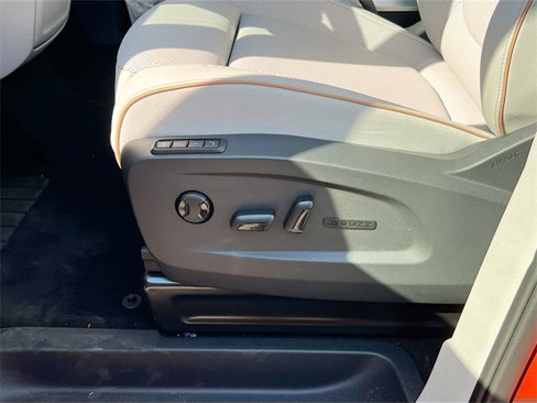 New 2025 Volkswagen ID. Buzz Pro S Plus image 19