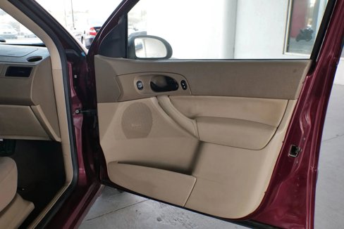 Used 2007 Ford Focus SE image 25