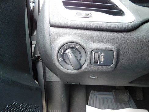 Used 2015 Dodge Dart SXT image 23