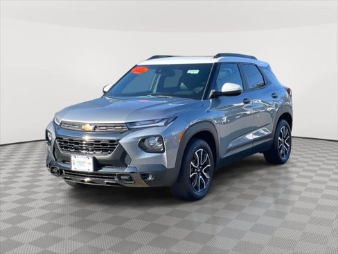 Used 2023 Chevrolet TrailBlazer ACTIV w/ Sun and Liftgate Package image 3